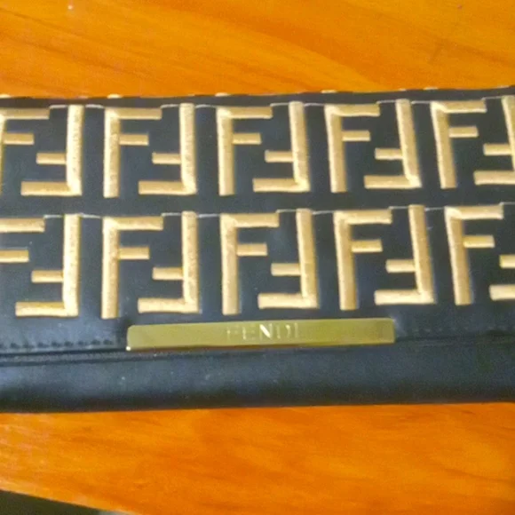 Fendi Wallet - Picture 1 of 4